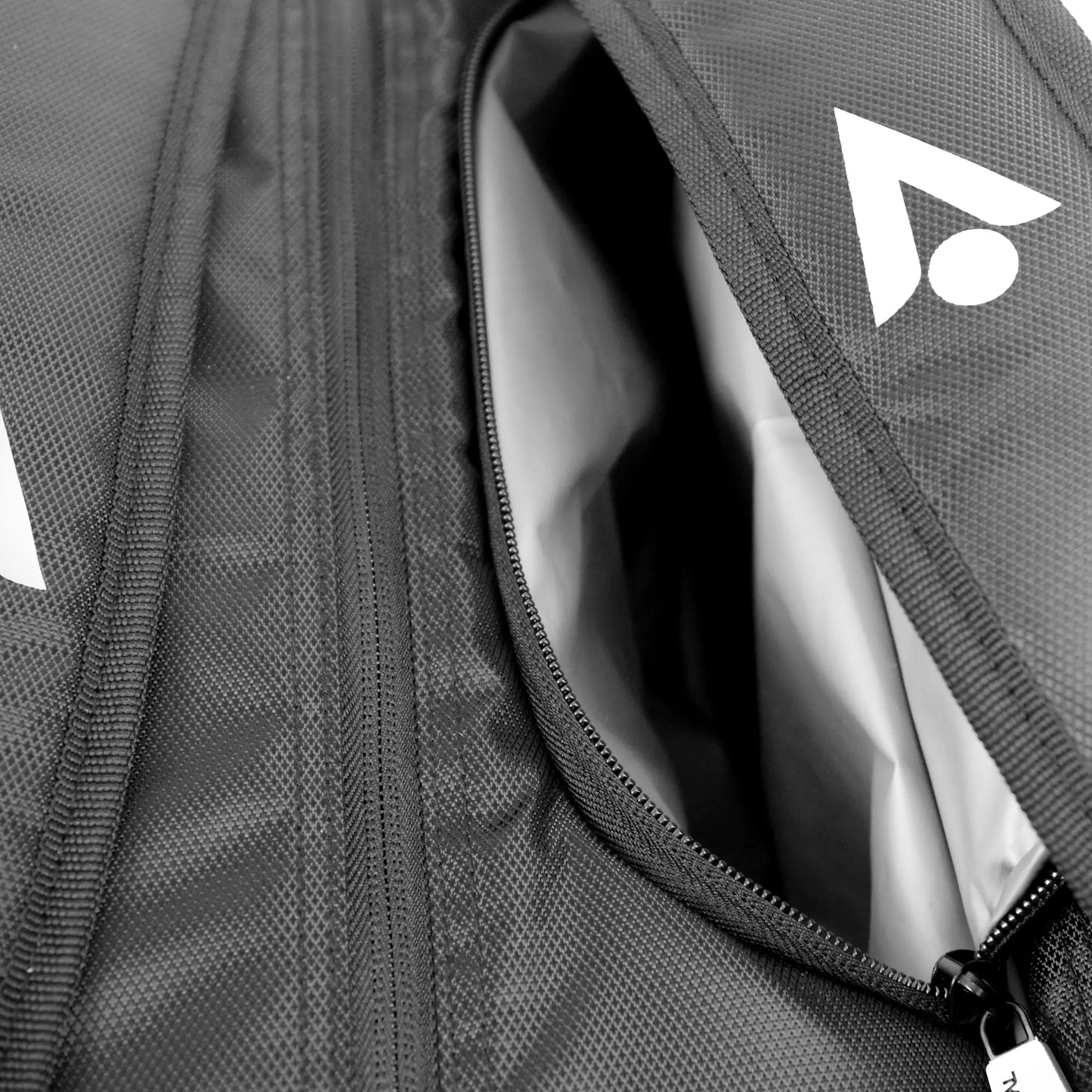 Karakal Pro Tour Fifty 2.2 Short Racket Bag White
