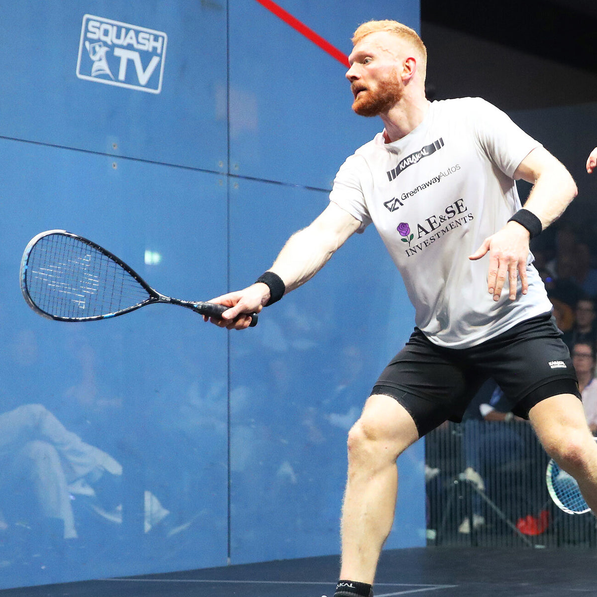 joel-makin-with-the-karakal-raw-pro-v3-squash-racket